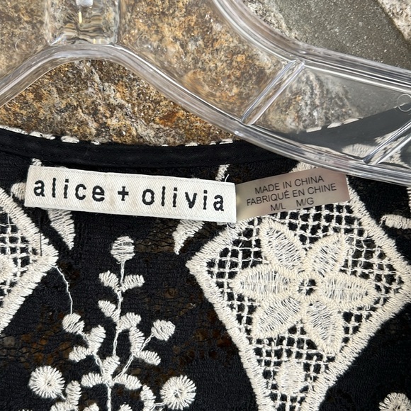 Alice + Olivia Stara V Neck Midi Kaftan - Picture 4 of 12